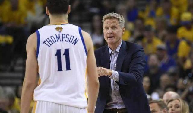 从替补到主力，他靠努力逆袭（他凭努力从替补跃升为主力）