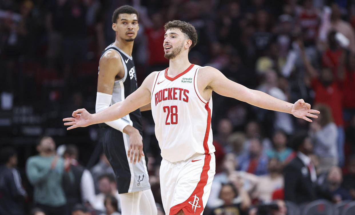 NBA：独行侠击败骑士 东契奇全场数据爆炸（NBA战报：独行侠力克骑士，东契奇数据炸裂）