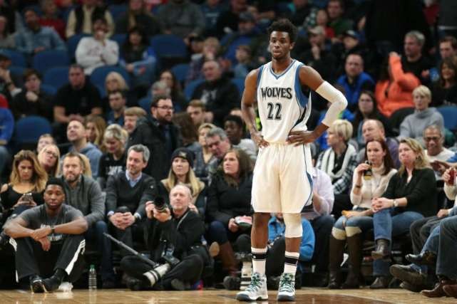 一项数据，全联盟第一（某项数据领跑全联盟）