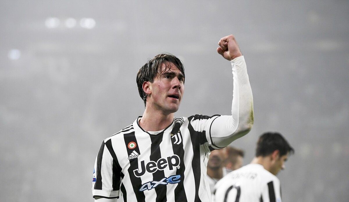 加比亚抱怨对手拖延时间，主裁：补时给了，你们想要15分钟吗