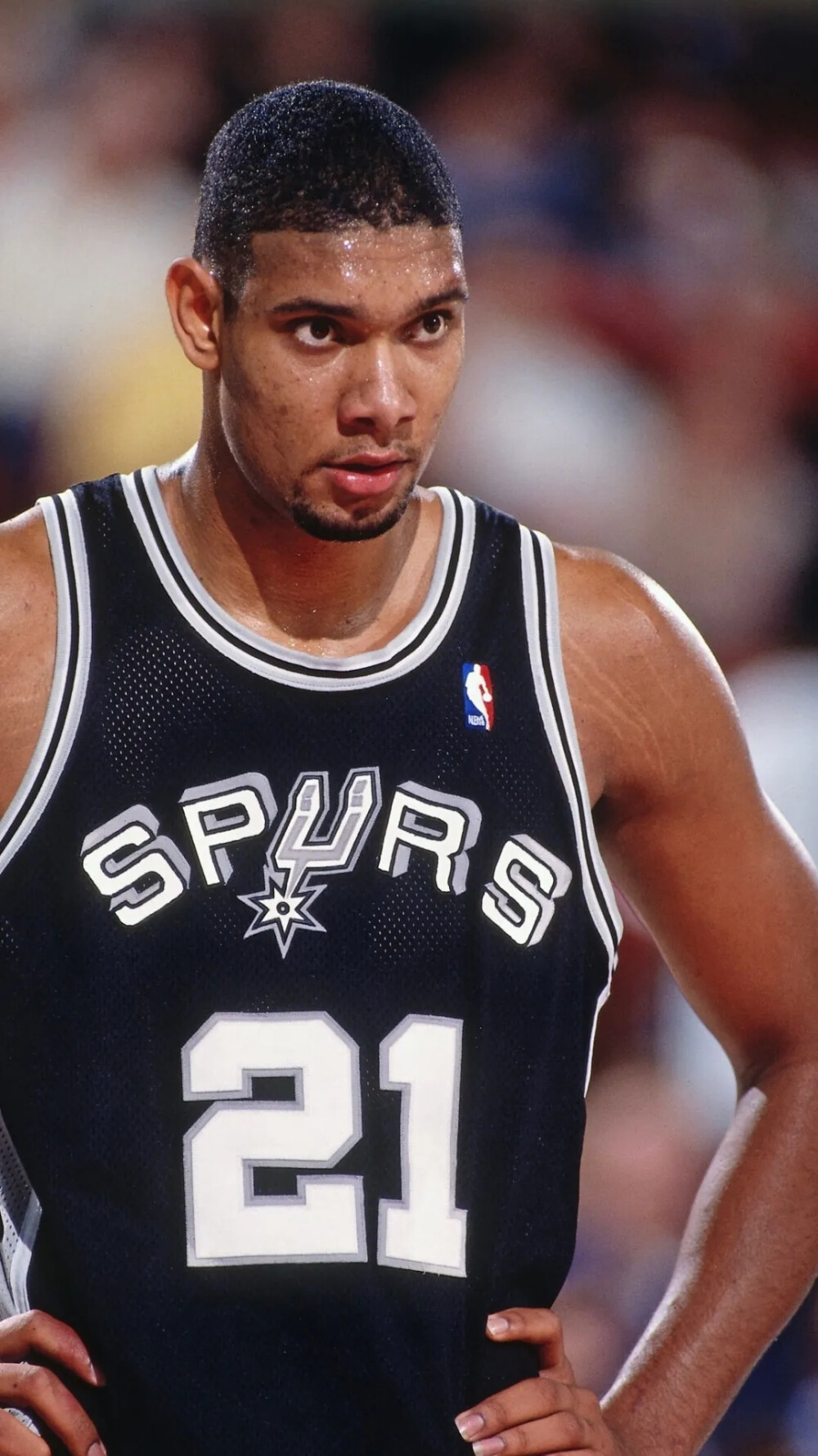 记者：佩林出现肌肉疲劳，将缺席尤文与乌迪内斯的意杯1／8决赛（受肌肉疲劳困扰，佩林无缘尤文对乌迪内斯的意杯1／8决赛）