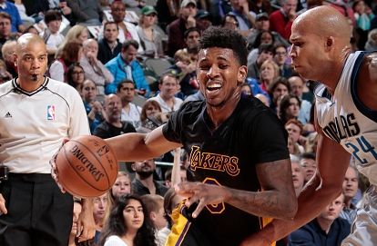 斯普利特谈杨瀚森倒地不起疯狂投诉：裁判没给核实的时间（斯普利特谈杨瀚森倒地后激烈申诉：裁判未给予核实时间）